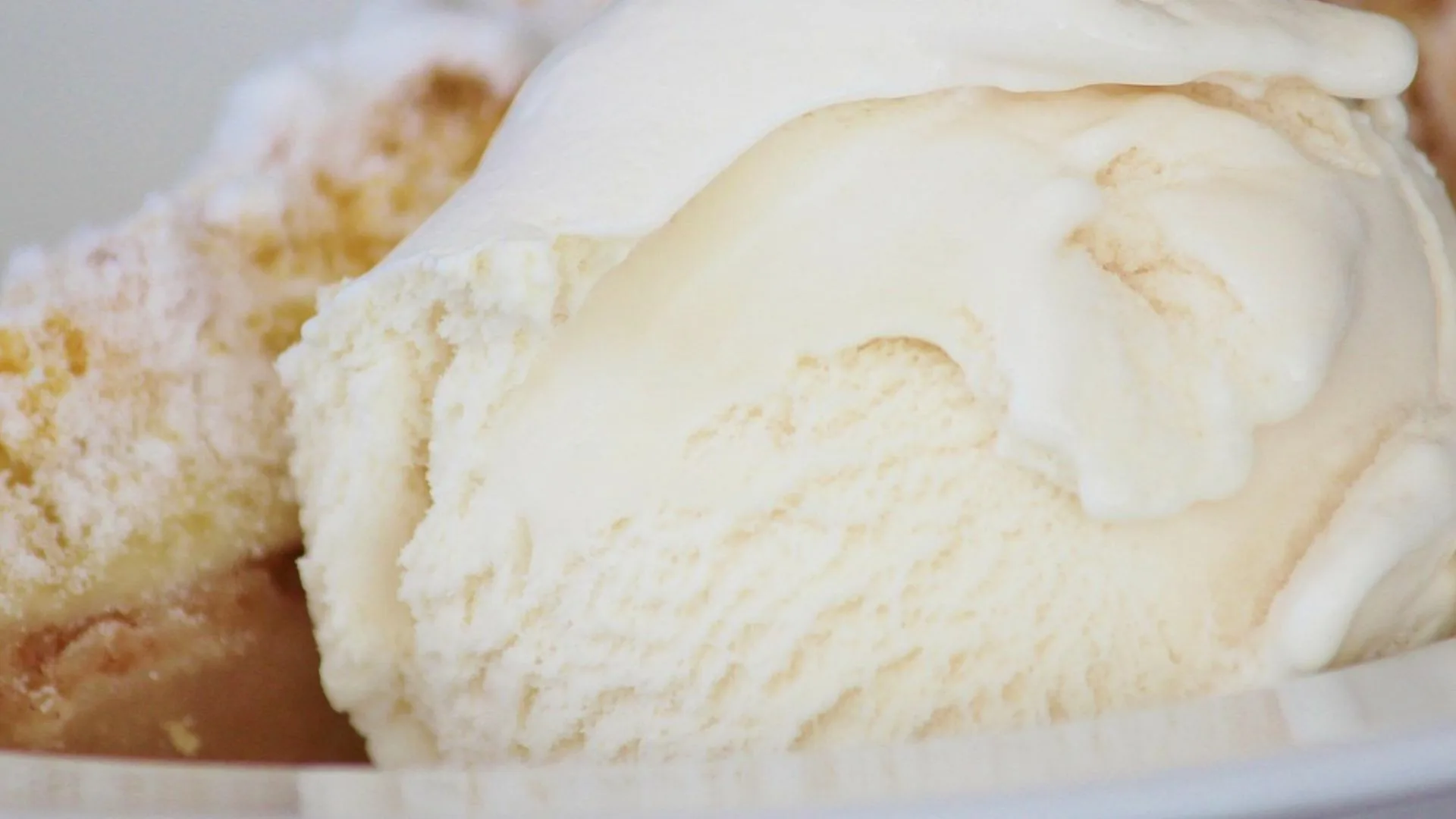 homemade vanilla ice cream